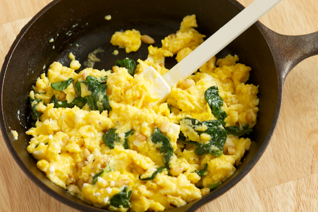 Scrambled-Eggs-with-Spinach-Feta-and-Pine-Nuts-9